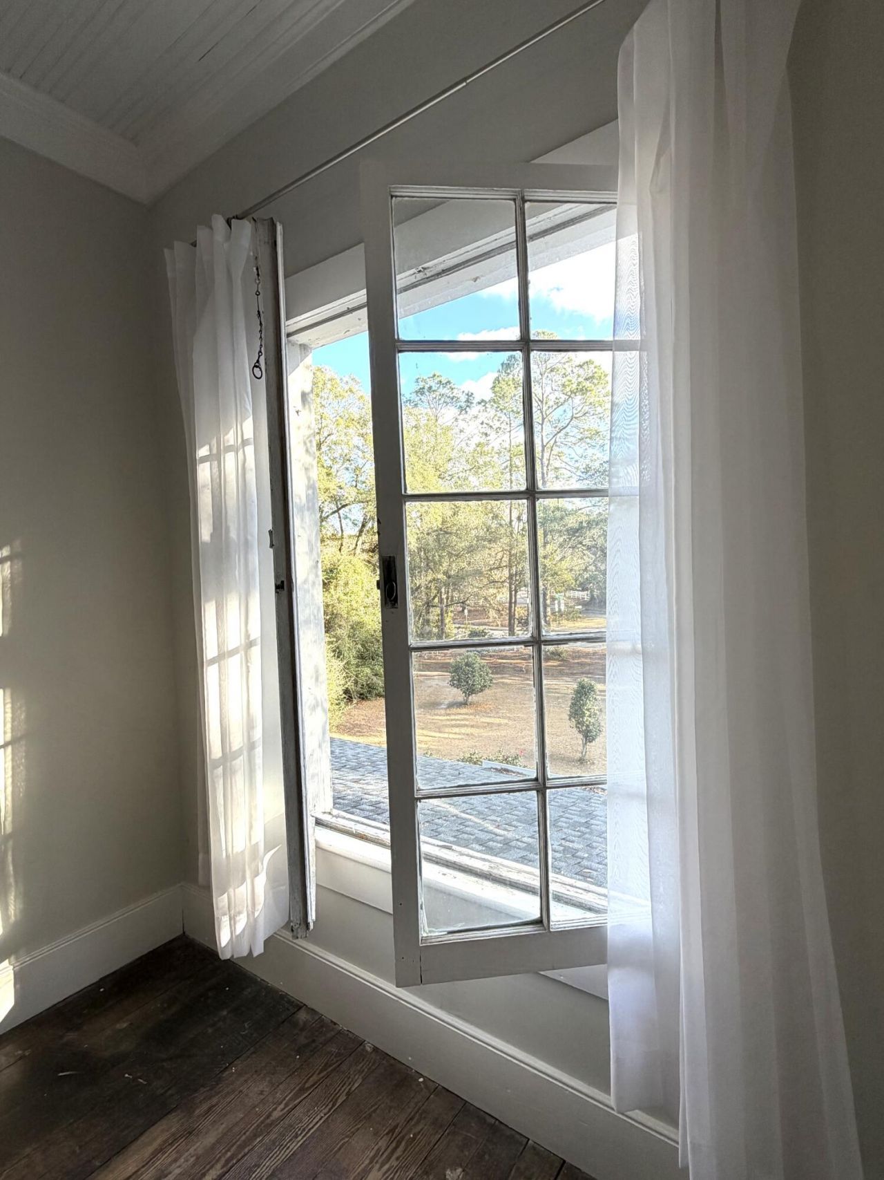 1217 Wichman Street Photo 31