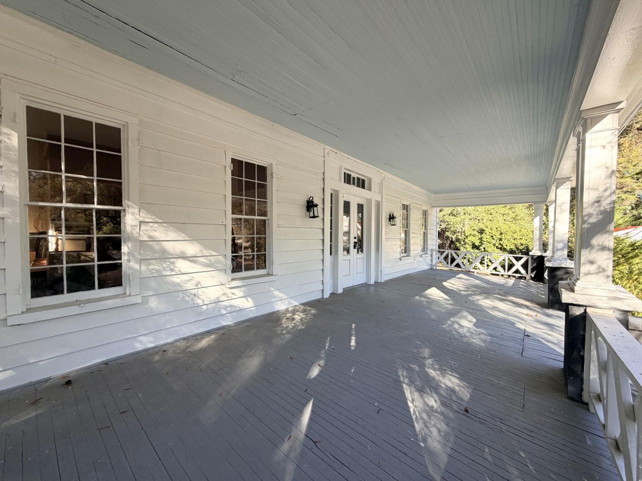 1217 Wichman Street Photo 4