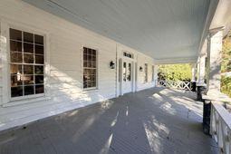 1217 Wichman Street photo 4