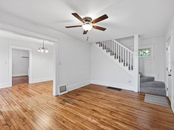 1711 4th Street E, Saint Paul, MN 55106