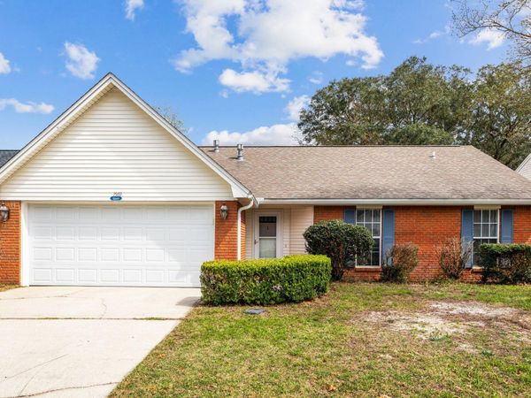 1569 Meadowbrook Court, Niceville, FL 32578