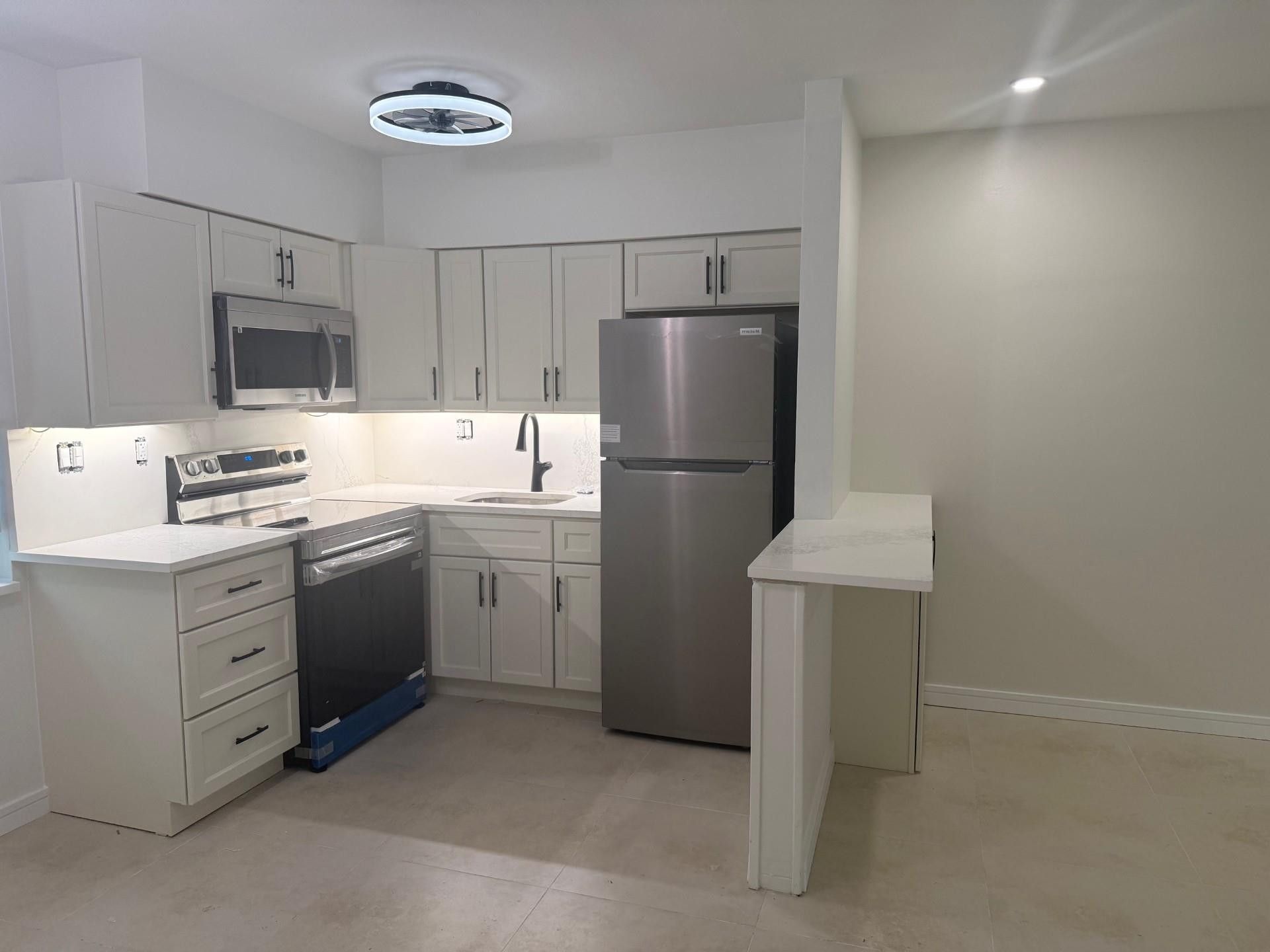 2725 Middle River Drive, Unit 11, Fort Lauderdale, FL 33306 Photo