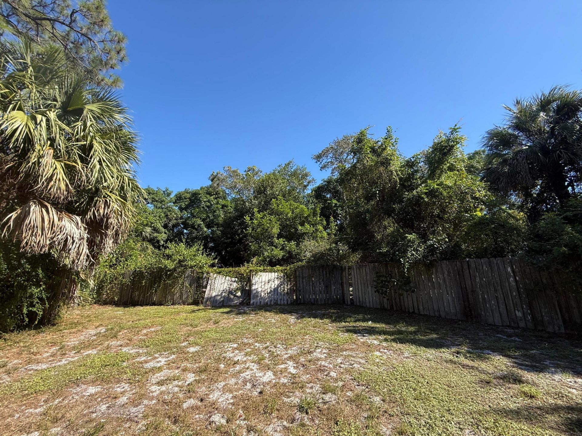 221 SE Seville Street, Stuart, FL 34994 Photo