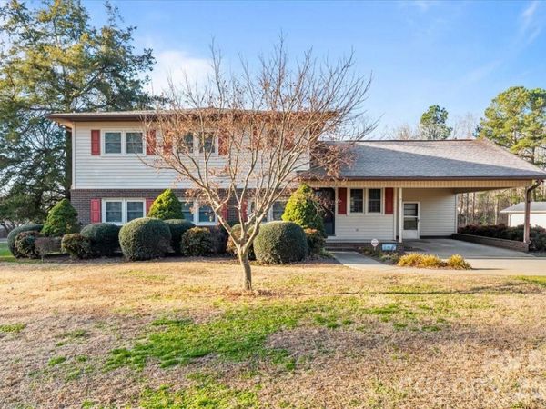 372 Holly Hills Drive, Troy, NC 27371