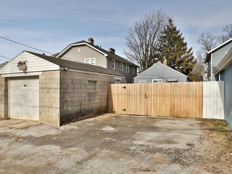 957 E 17th Avenue, Columbus, OH 43211 Photo 32