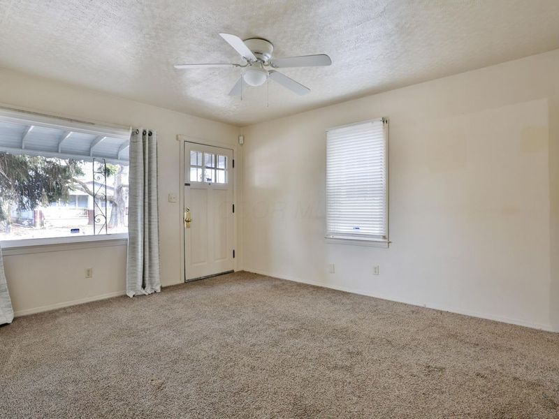 957 E 17th Avenue, Columbus, OH 43211 Photo 5