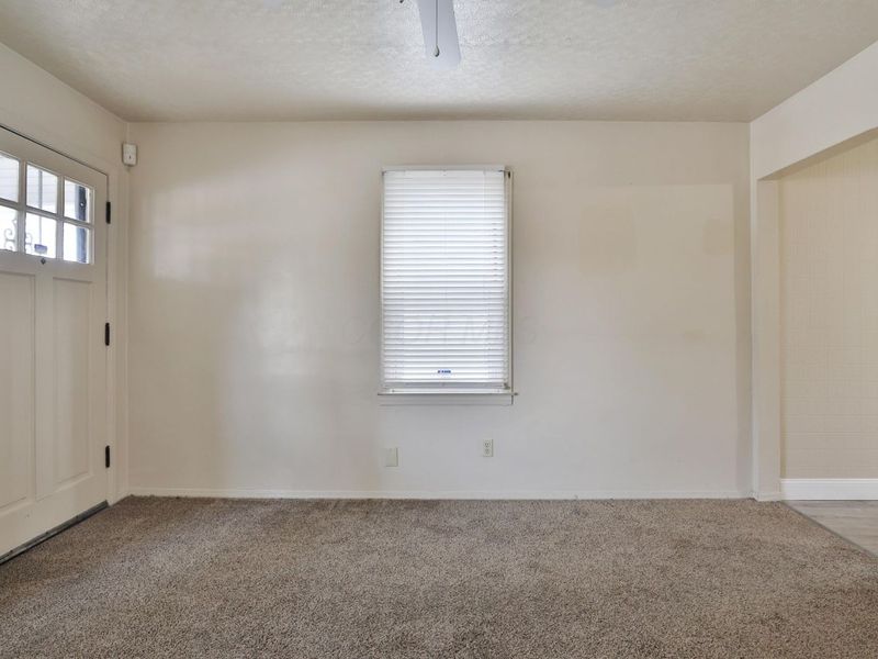 957 E 17th Avenue, Columbus, OH 43211 Photo 6