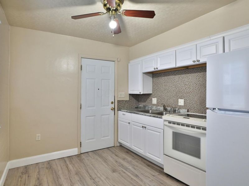 957 E 17th Avenue, Columbus, OH 43211 Photo 8