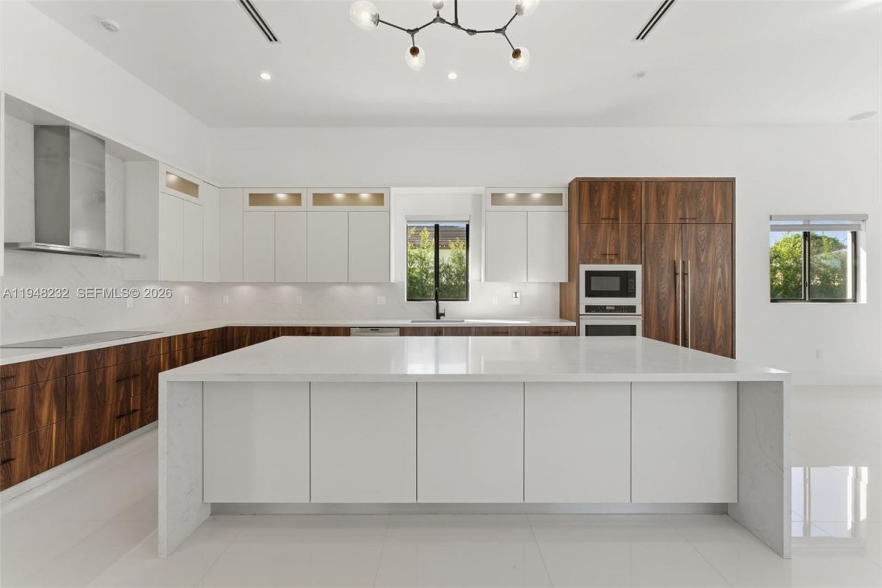 10005 SW 66th St, Miami, FL 33173 Photo