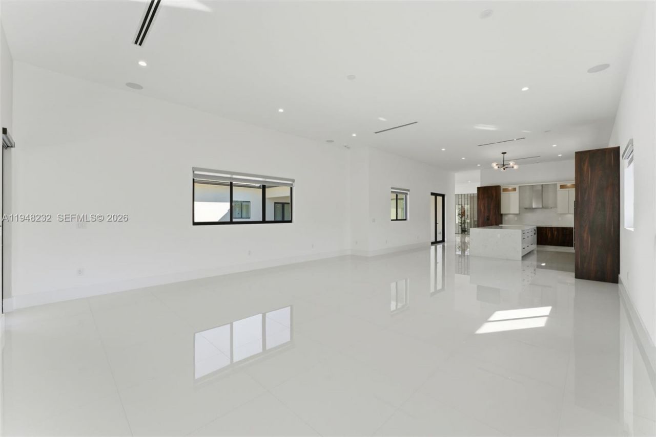 10005 SW 66th St, Miami, FL 33173 Photo