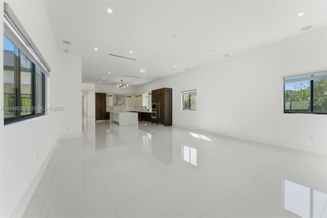 10005 SW 66th St, Miami, FL 33173 Photo