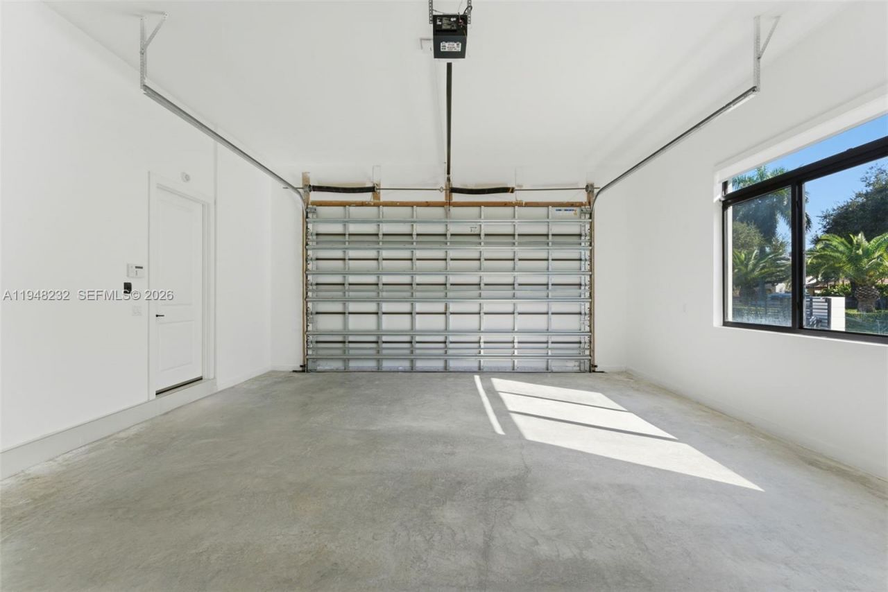 10005 SW 66th St, Miami, FL 33173 Photo