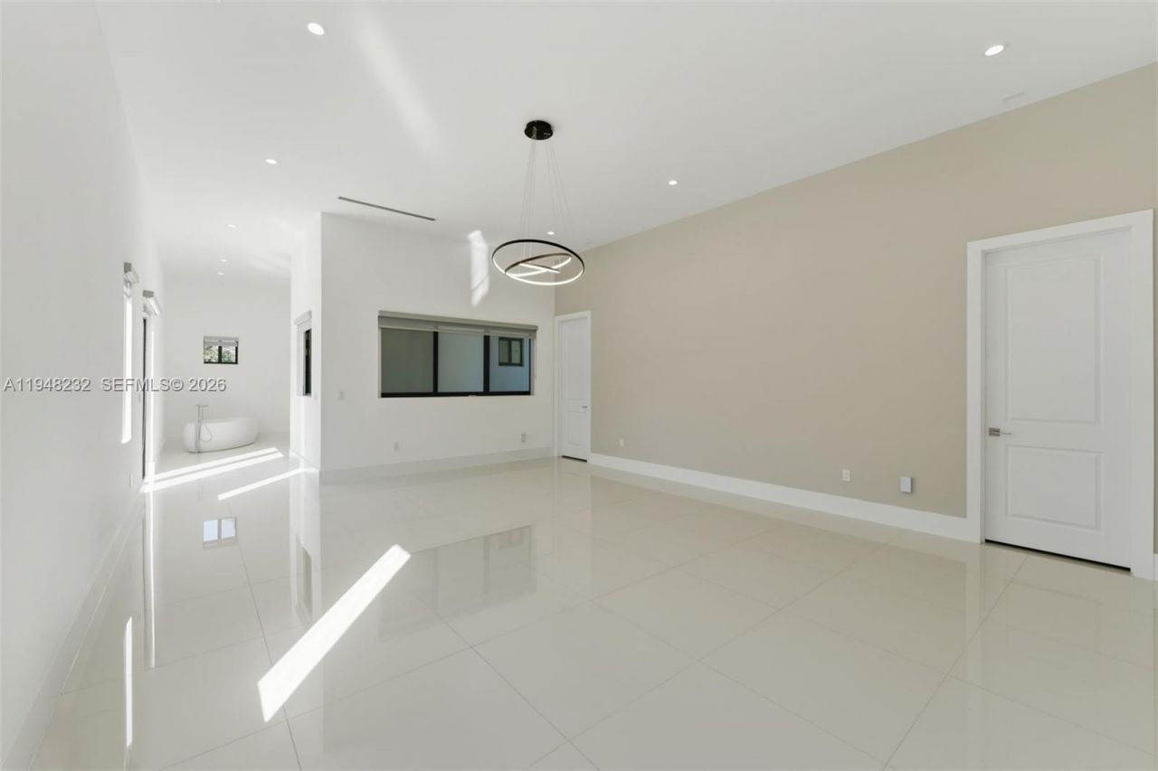 10005 SW 66th St, Miami, FL 33173 Photo