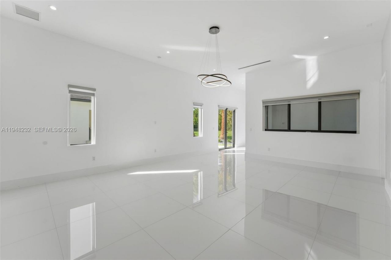 10005 SW 66th St, Miami, FL 33173 Photo