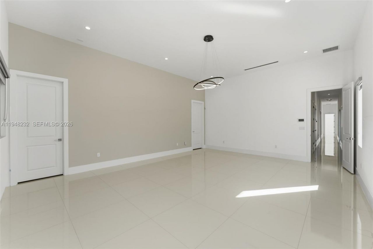 10005 SW 66th St, Miami, FL 33173 Photo