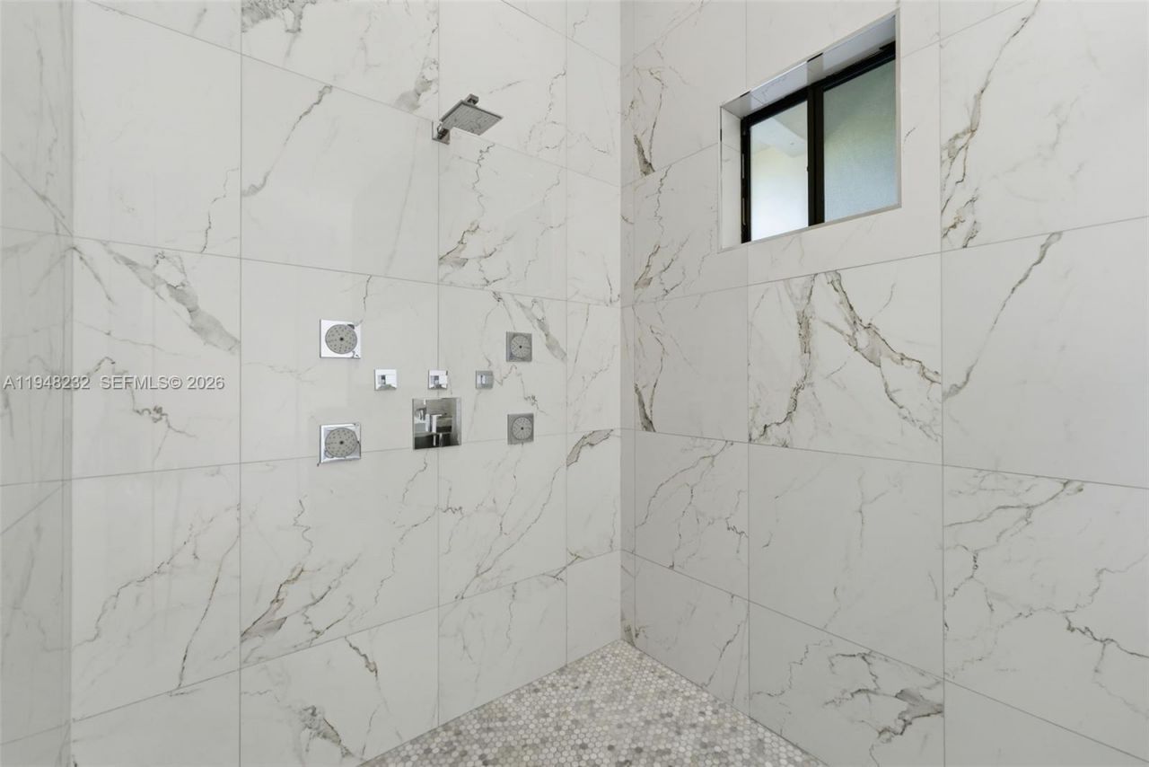 10005 SW 66th St, Miami, FL 33173 Photo