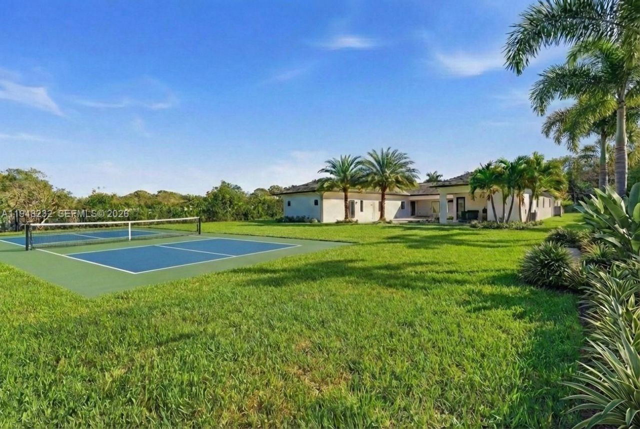 10005 SW 66th St, Miami, FL 33173 Photo