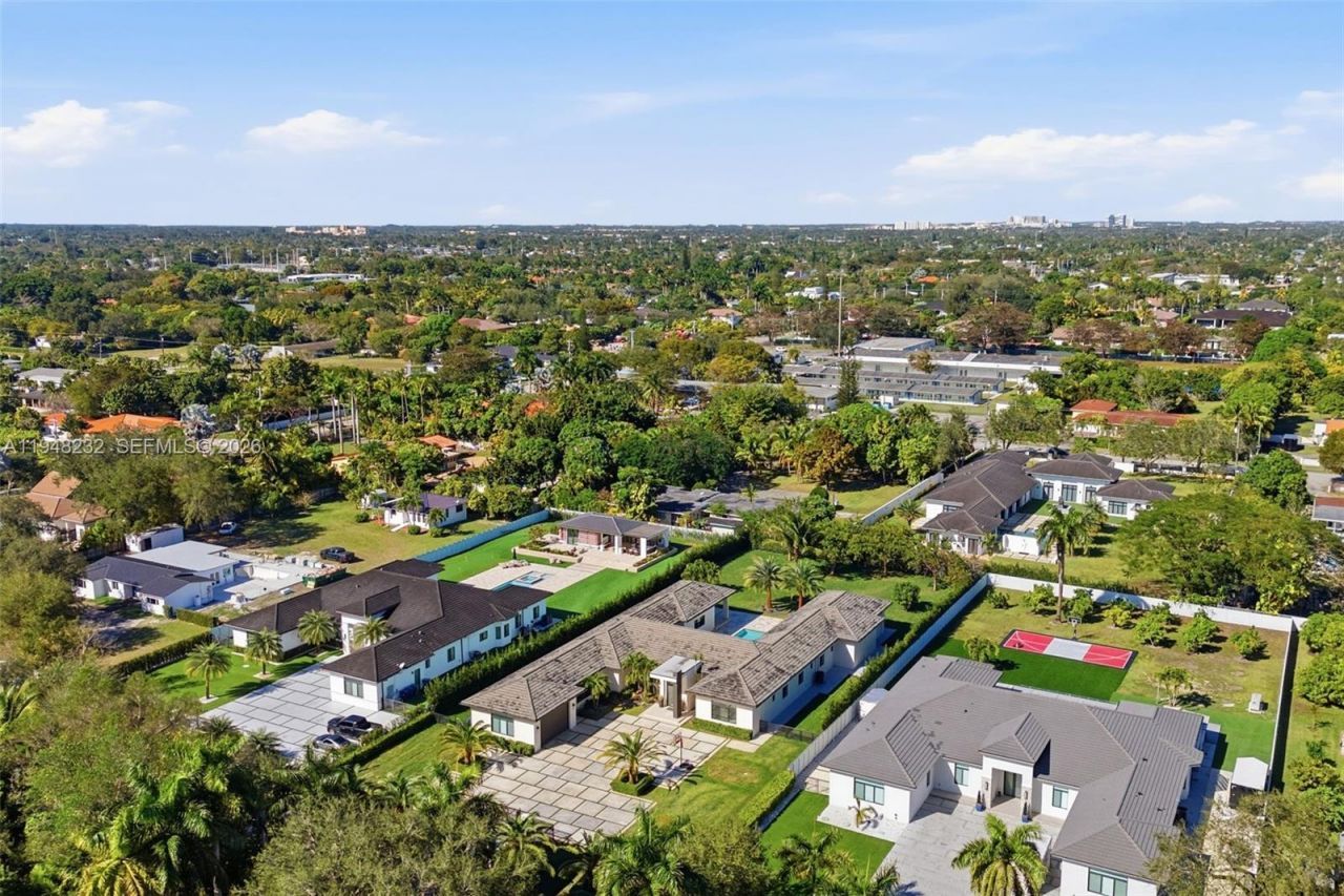 10005 SW 66th St, Miami, FL 33173 Photo