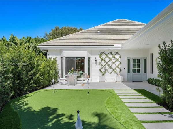 12091 SE Prestwick Ter, Tequesta, FL 33469