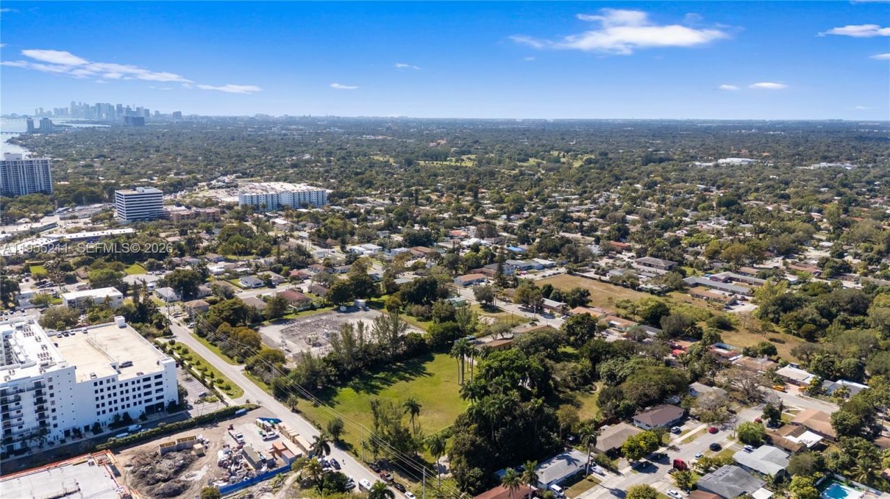 11303 NE 13 Av, Miami, FL 33161 Photo