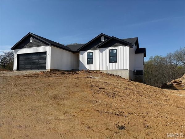 733 Blake Drive, Hillsboro, MO 63050