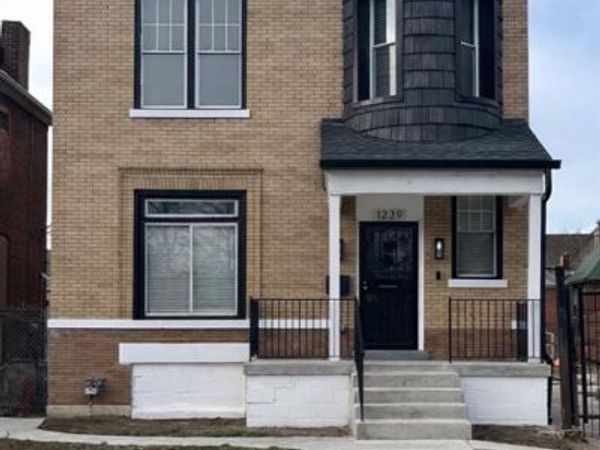 1239 Clara Avenue, St Louis, MO 63112