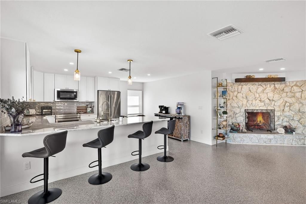 867 Oak St, Fort Myers Beach, FL 33931 Photo