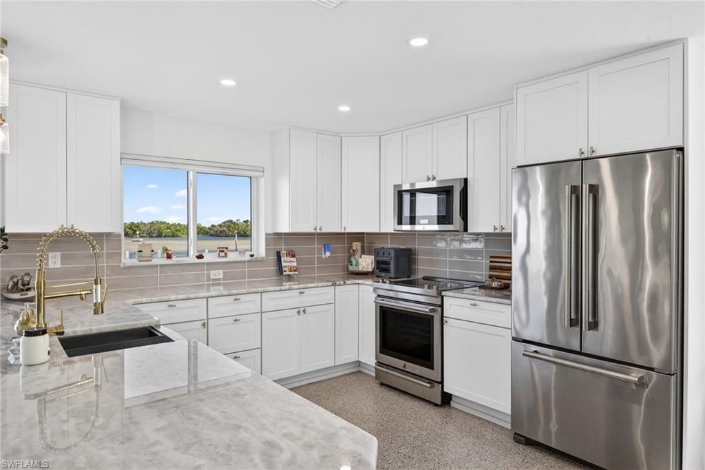 867 Oak St, Fort Myers Beach, FL 33931 Photo