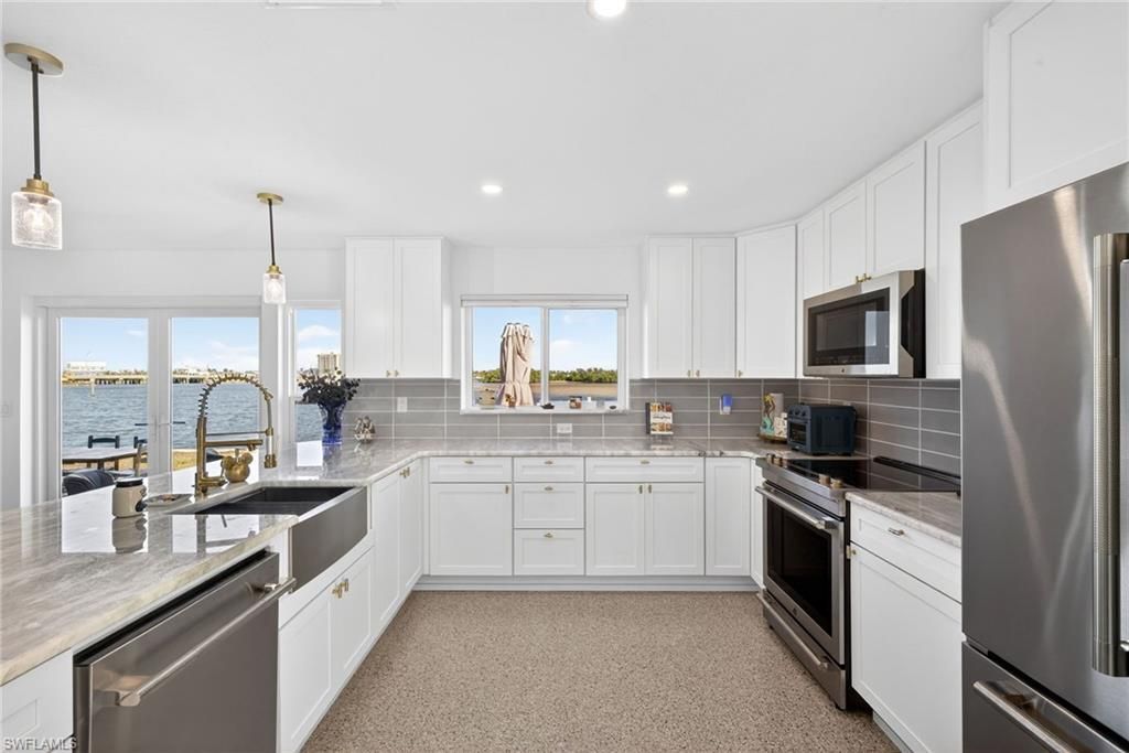 867 Oak St, Fort Myers Beach, FL 33931 Photo
