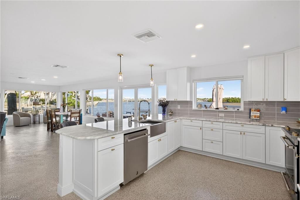 867 Oak St, Fort Myers Beach, FL 33931 Photo