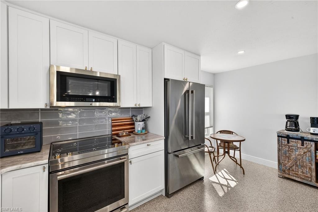 867 Oak St, Fort Myers Beach, FL 33931 Photo
