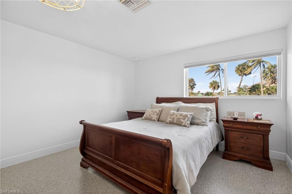867 Oak St, Fort Myers Beach, FL 33931 Photo