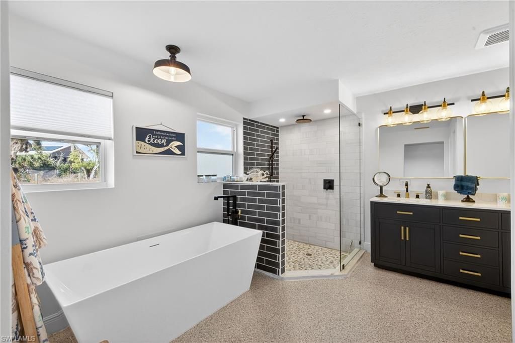867 Oak St, Fort Myers Beach, FL 33931 Photo