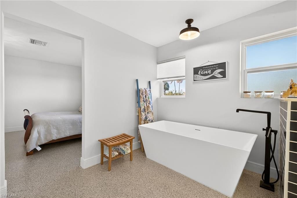 867 Oak St, Fort Myers Beach, FL 33931 Photo