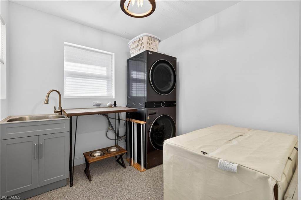 867 Oak St, Fort Myers Beach, FL 33931 Photo