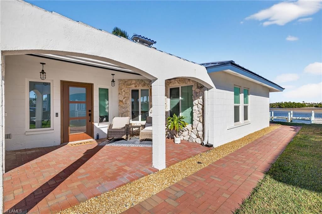 867 Oak St, Fort Myers Beach, FL 33931 Photo