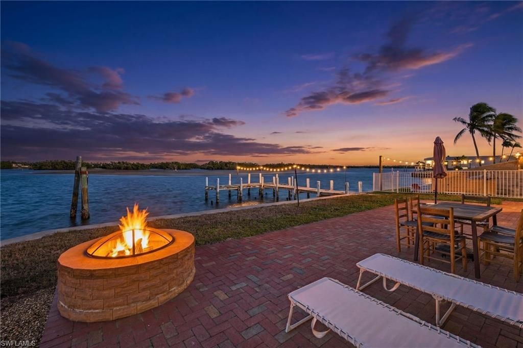867 Oak St, Fort Myers Beach, FL 33931 Photo