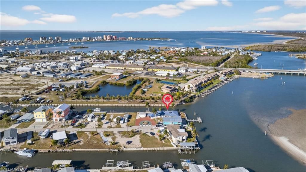 867 Oak St, Fort Myers Beach, FL 33931 Photo