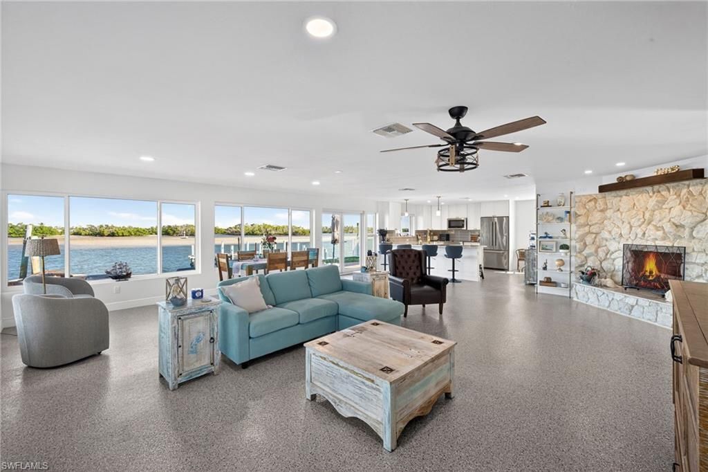 867 Oak St, Fort Myers Beach, FL 33931 Photo