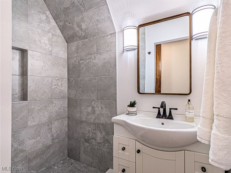 931 Amelia Avenue, Akron, OH 44302 Photo 27