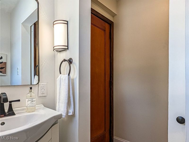 931 Amelia Avenue, Akron, OH 44302 Photo 28