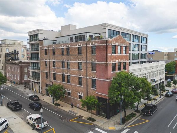 888 GIROD Street, Unit 201, New Orleans, LA 70113