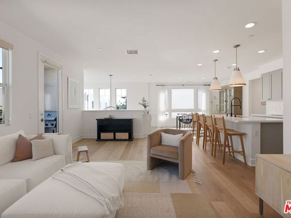 2923 Exposition Place, Unit 1, Los Angeles, CA 90018