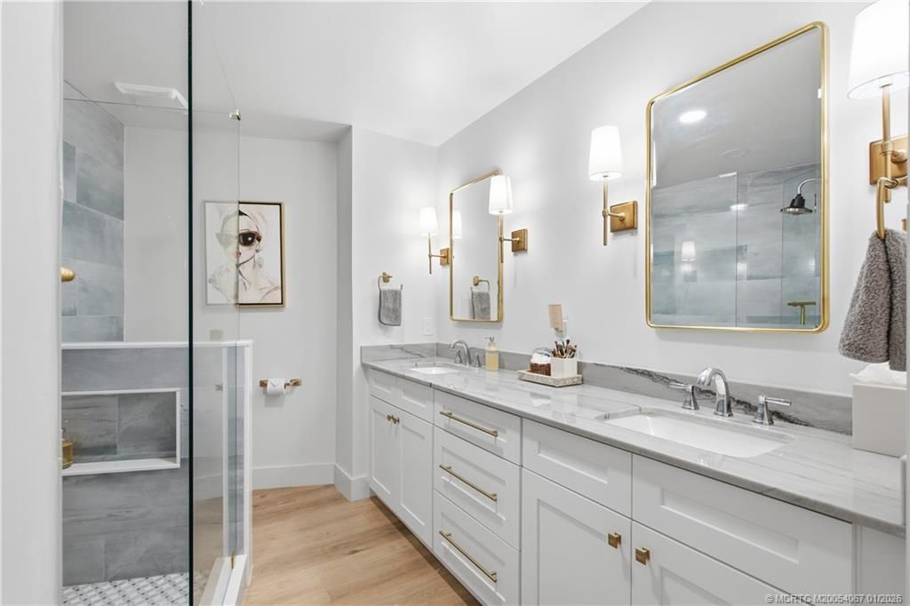 150 SE Four Winds Drive, Unit B208, Stuart, FL 34996 Photo