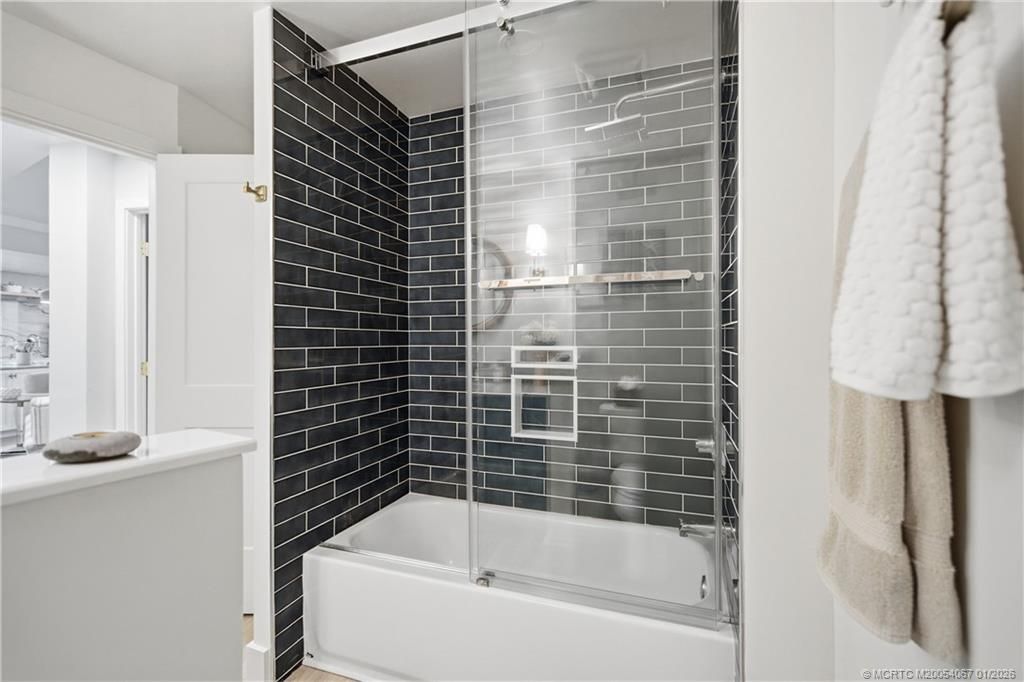 150 SE Four Winds Drive, Unit B208, Stuart, FL 34996 Photo