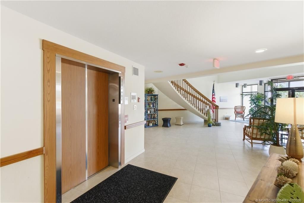 150 SE Four Winds Drive, Unit B208, Stuart, FL 34996 Photo