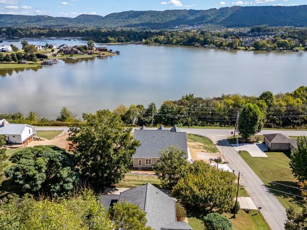 8211 Snow Hill Road, Ooltewah, TN 37363