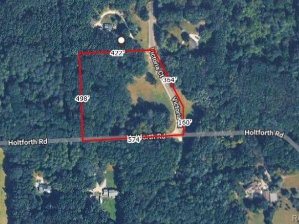 6065 Victoria Drive, Tyrone Twp, MI 48430