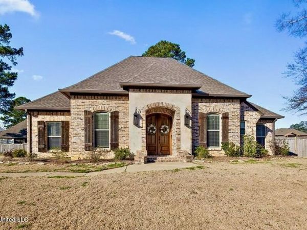 215 Wellington Way, Brandon, MS 39047