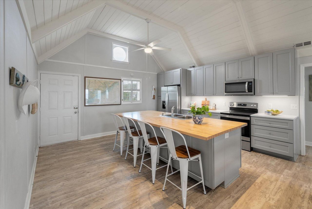 2002 Palmetto Boulevard Photo 17